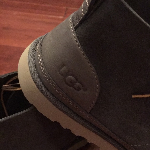 UGG Boots - Picture 2 of 3